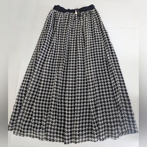 Talbots Women's Herringbone Pleated Chiffon Black White Maxi Skirt Size 4 NWT